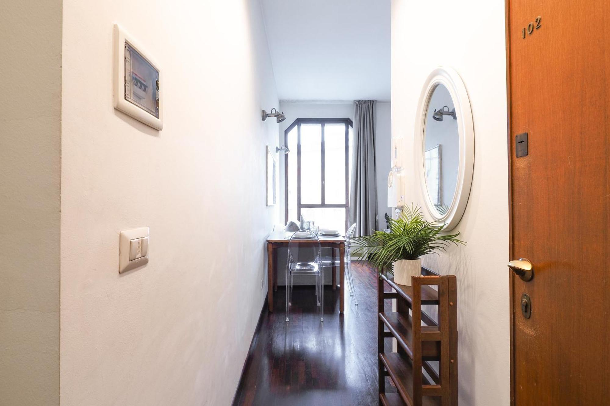 Milan - Duomo Luxury Apartment V ภายนอก รูปภาพ